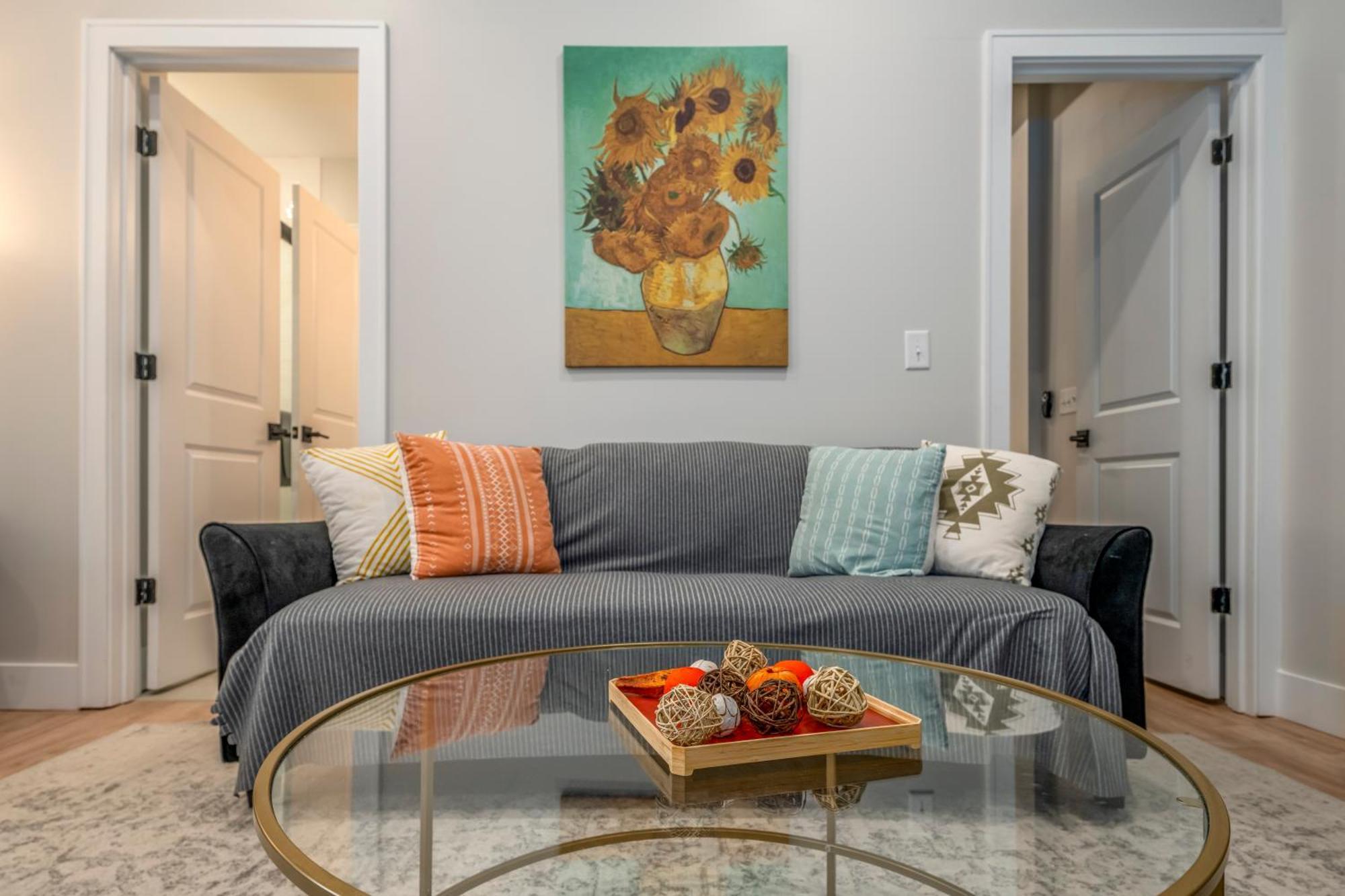 Prime Otr, 3 Lux Queen Beds, Two 55In Tvs, Steps To Tql, Findlay Market, Light Rail, Fast Wifi Cincinnati Extérieur photo