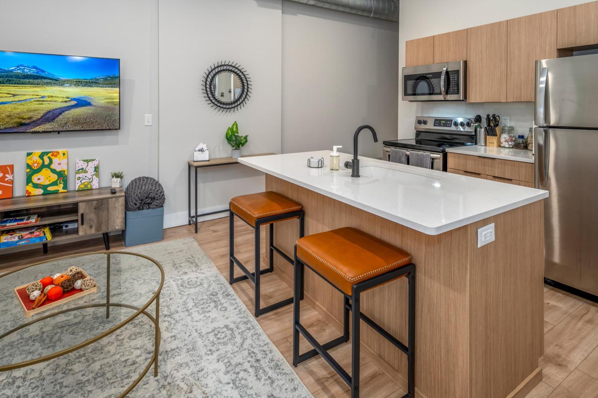 Prime Otr, 3 Lux Queen Beds, Two 55In Tvs, Steps To Tql, Findlay Market, Light Rail, Fast Wifi Cincinnati Extérieur photo