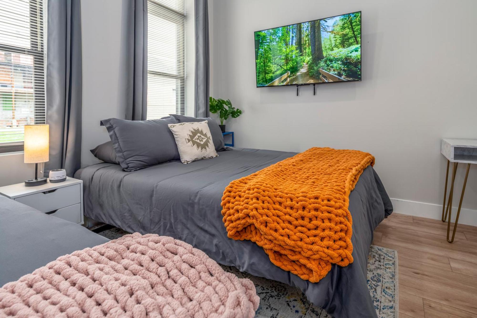 Prime Otr, 3 Lux Queen Beds, Two 55In Tvs, Steps To Tql, Findlay Market, Light Rail, Fast Wifi Cincinnati Extérieur photo