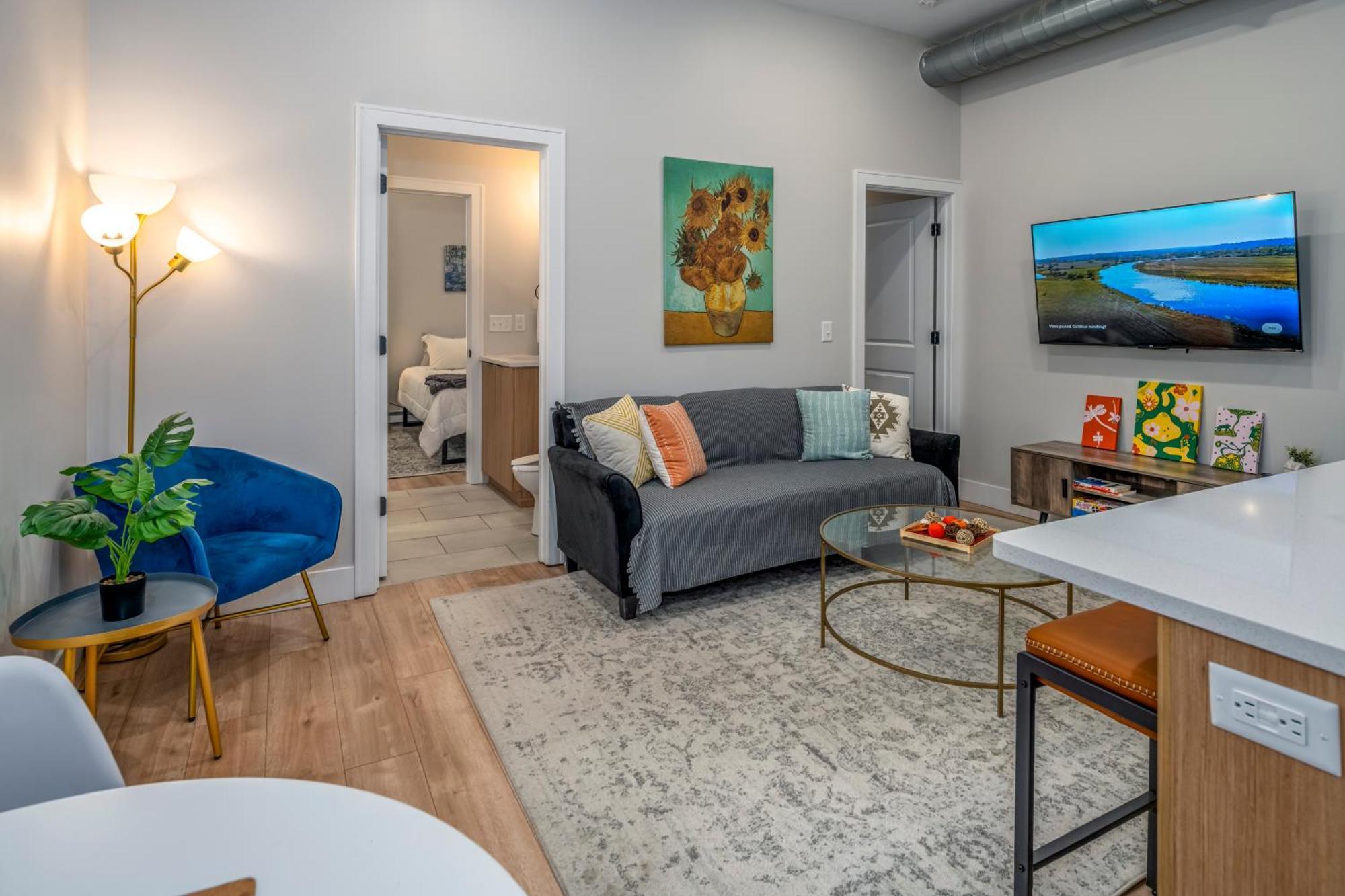Prime Otr, 3 Lux Queen Beds, Two 55In Tvs, Steps To Tql, Findlay Market, Light Rail, Fast Wifi Cincinnati Extérieur photo